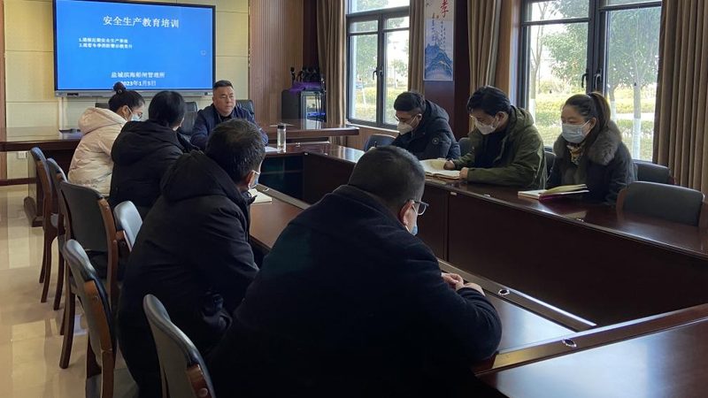心理咨询师培训：零基础入门，如何选择合适的教材？**